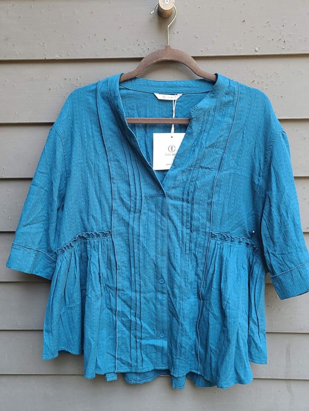 Cicy Bell Blue Linen Top NWT size XL